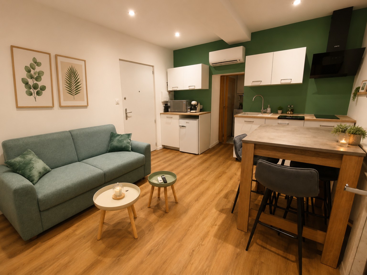 Salon et cuisine de l'appartement